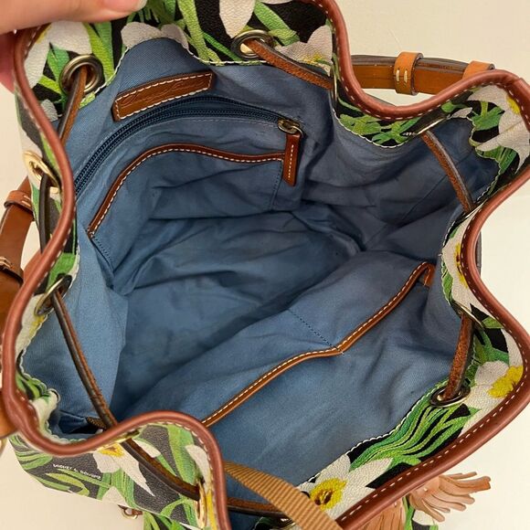 DOONEY and BOURKE Daffodil Drawstring Flower Tassel Bag with Wallet - Picture 8 of 16